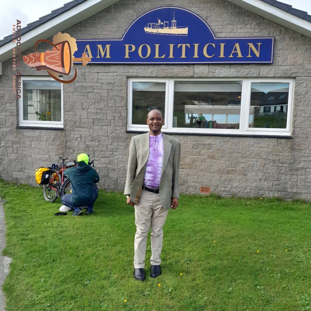 Dyikuk-in-front-of-the-historic-AM-Politician